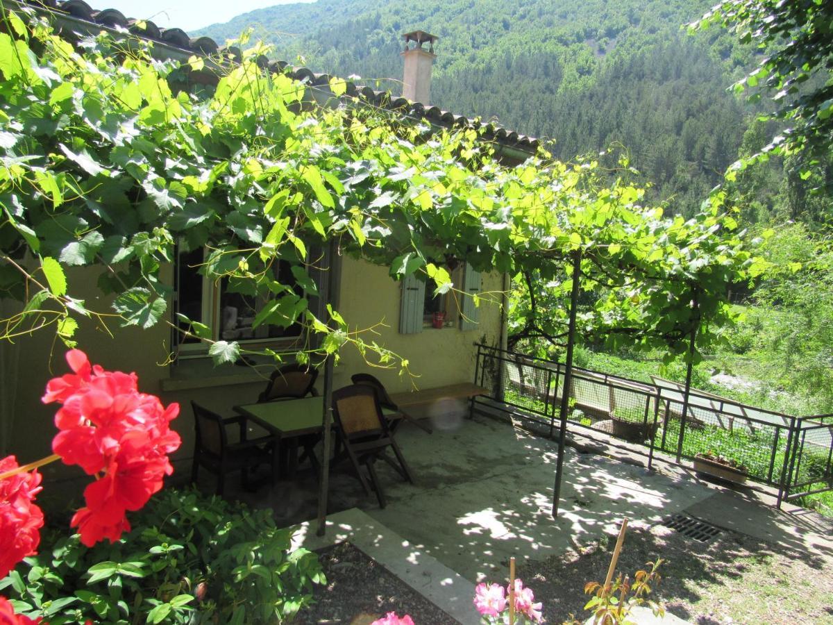Le Moulin Bed & Breakfast Pradelle Eksteriør bilde