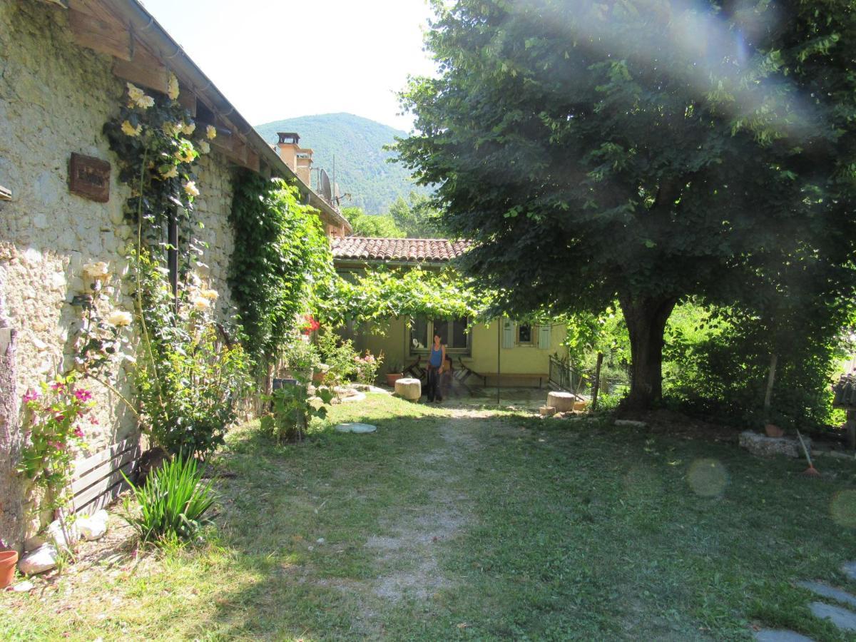 Le Moulin Bed & Breakfast Pradelle Eksteriør bilde