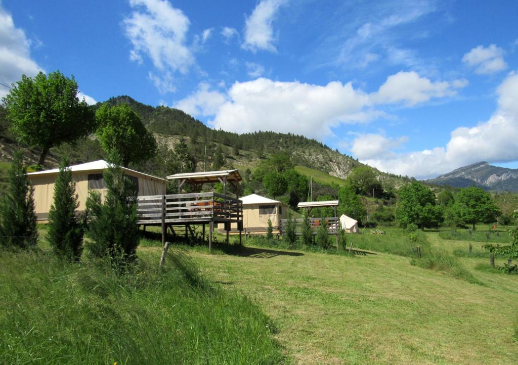 Le Moulin Bed & Breakfast Pradelle Eksteriør bilde